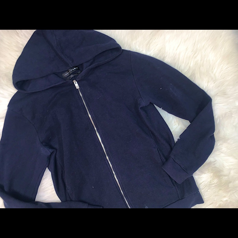 Men’s Zara navy blue sweater